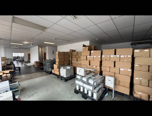 313M² WAREHOUSE TO LET IN WYNBERG